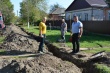 Благоустройство. На улице Ленина проводится замена ветхого водопровода.